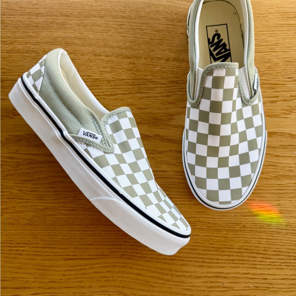 Vans Women's Slip-On Checkerboard Skate, Sneaker Shoe in Grey, Green! NWOT!!